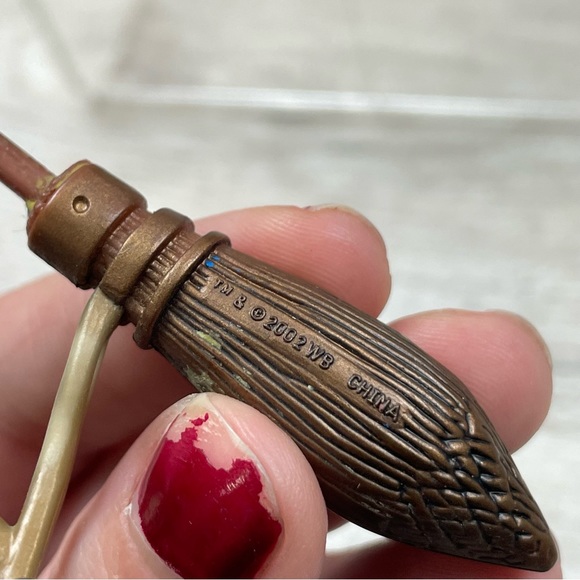 Harry Potter Gringotts Vault Cart Hagrid Goblin Die-Cast 2000 Mattel + Broom - Picture 11 of 14